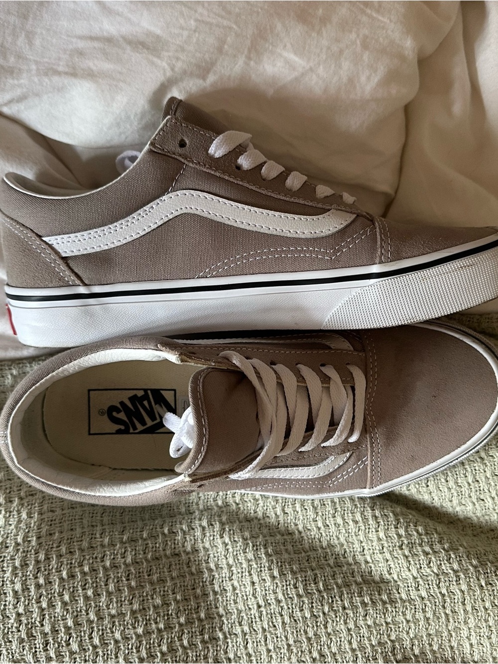 Vans Old Skool Women’s Sneakers - Taupe/White